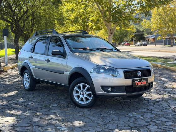 FIAT PALIO 1.4 TREKKING WEEKEND 8V FLEX 4P AUTOMÁTICO